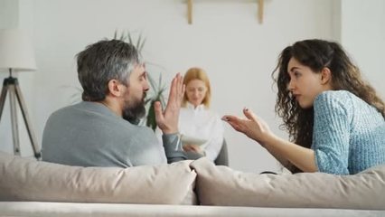 倾听与风暴 一位心理分析师手中的女性和谐疗法